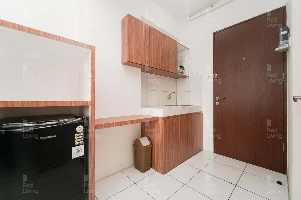 Hotel Redliving Riverview - Alima View Tower Mahakam Bekasi