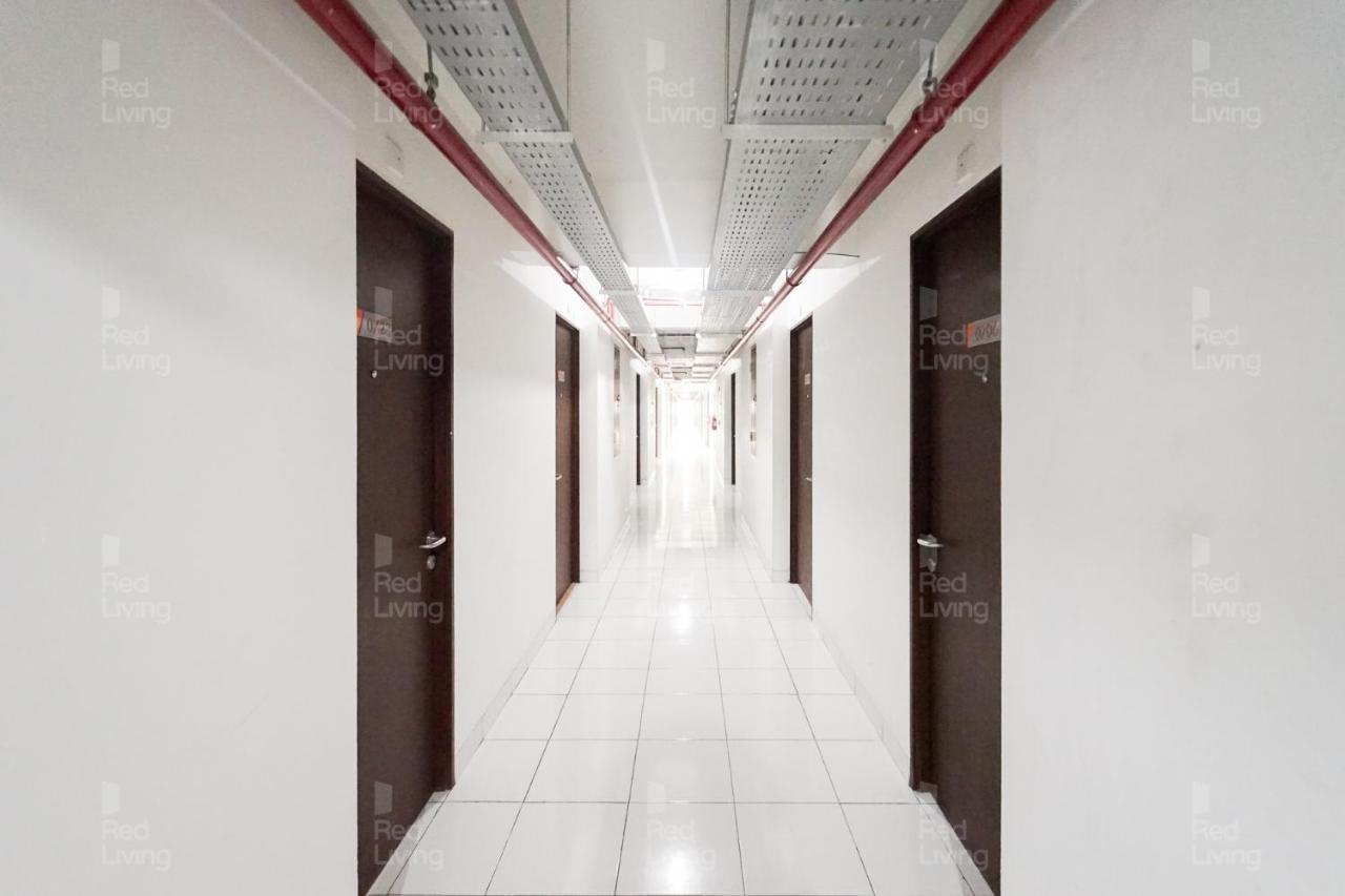 Redliving Riverview - Alima View Tower Mahakam 2* Bekasi